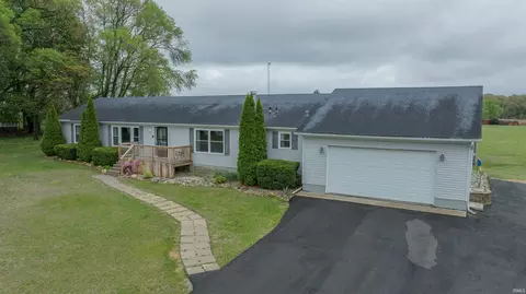 6955 E 400 North Rd, Grovertown, IN 46531 photo 2
