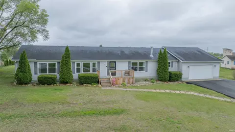 6955 E 400 North Rd, Grovertown, IN 46531 photo 1