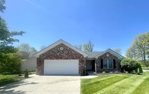 1921 N Sandal Wood Dr, Yorktown, IN 47396