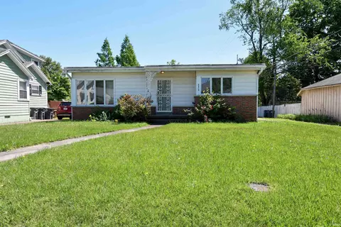 2213 Bayard Park Dr, Evansville, IN 47714