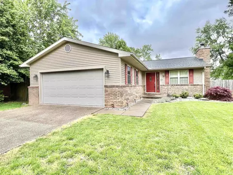 4112 Keeneland Blvd, Evansville, IN 47715