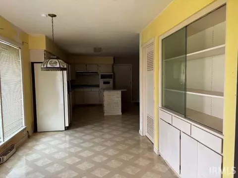 507 E Viola Ave, Washington, IN 47501 photo 5