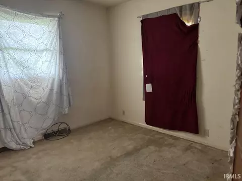 507 E Viola Ave, Washington, IN 47501 photo 16