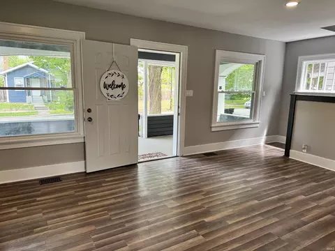 220 E Bowman St, South Bend, IN 46613 photo 4