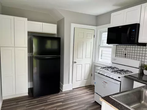 220 E Bowman St, South Bend, IN 46613 photo 9