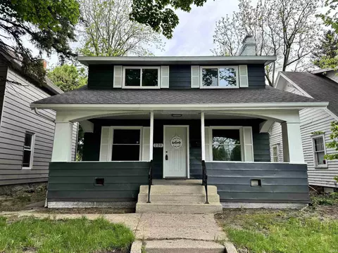 220 E Bowman St, South Bend, IN 46613 photo 1