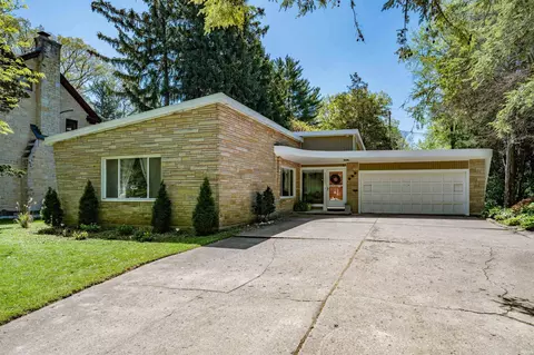 1305 W Rudisill Blvd, Fort Wayne, IN 46807