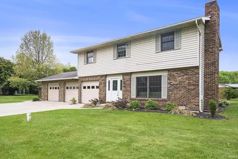 1911 E Walnut St, Warsaw, IN 46582