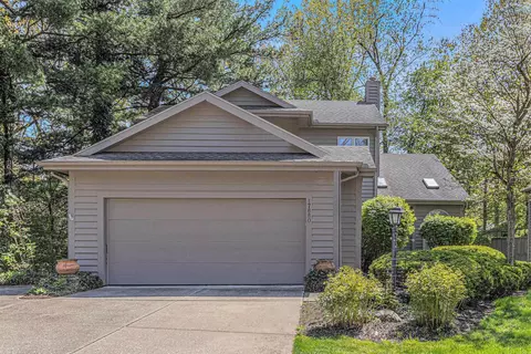 17880 Ashmont Pl, South Bend, IN 46635
