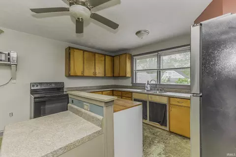 2103 S Hackley St, Muncie, IN 47302 photo 10