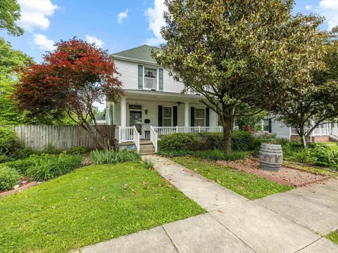 422 E Washingtion St, Oakland City, IN 47660