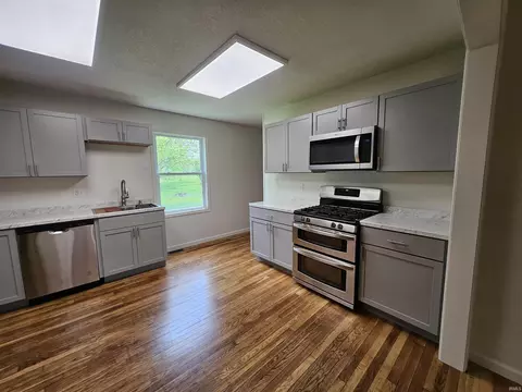 Kitchen - 10440 E Baseline Rd, Avilla, IN 46710 photo 1 of 3