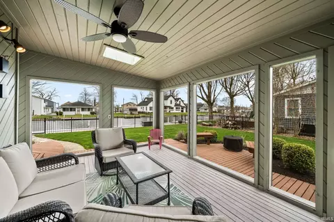 8227 E Cassandra Dr, Syracuse, IN 46567 photo 8