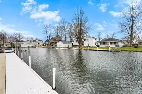 8227 E Cassandra Dr, Syracuse, IN 46567 photo 16