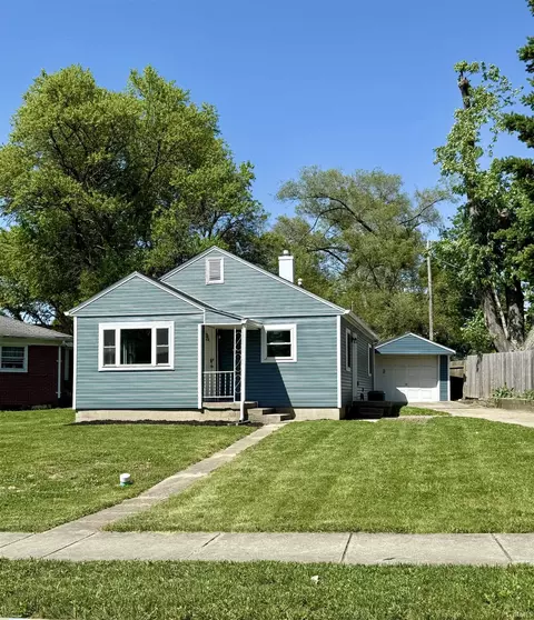 1402 Hedgewood Dr, Lafayette, IN 47904