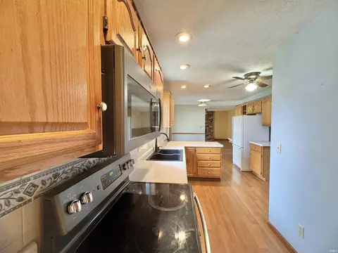 7034 S 550 E, Peru, IN 46970 photo 8