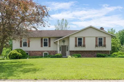 4203 Gary Lee Dr, Kokomo, IN 46902