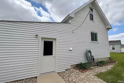 1307 S Second St, Frankfort, IN 46041