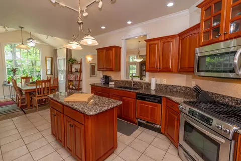 51501 Stratton Ct, Granger, IN 46530 photo 12