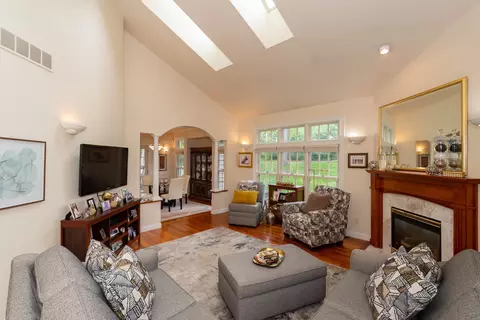 51501 Stratton Ct, Granger, IN 46530 photo 6