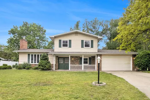 27 Manchester Ln, Elkhart, IN 46514