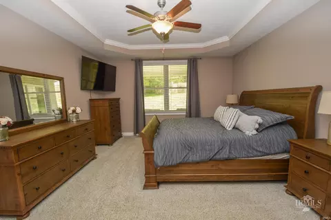 805 W Barouche, Pendleton, IN 46064 photo 14