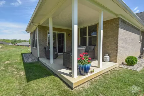805 W Barouche, Pendleton, IN 46064 photo 32