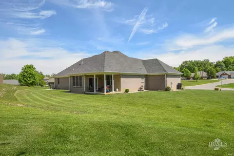 805 W Barouche, Pendleton, IN 46064 photo 31