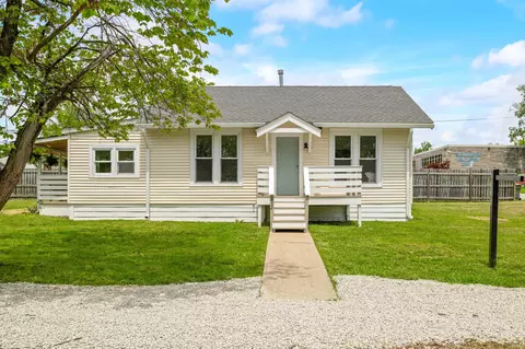 802 W Graham Dr, Bloomington, IN 47403