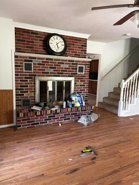 Living - 1199 Bryantsville Rd, Mitchell, IN 47446 photo 1 of 5