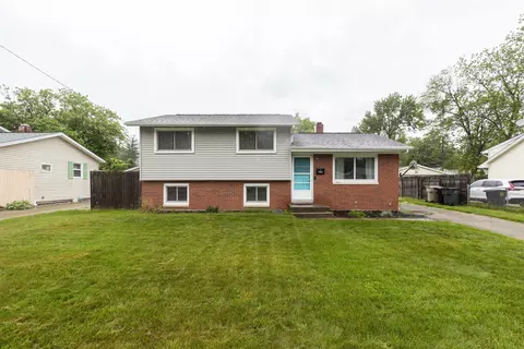 1851 Winston Dr, South Bend, IN 46635