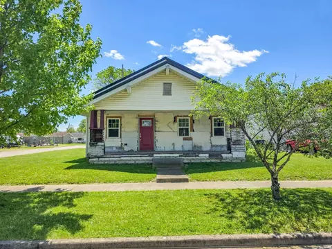789 NE H St, Linton, IN 47441
