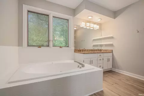 51695 Fox Pointe Ln, Granger, IN 46530 photo 14