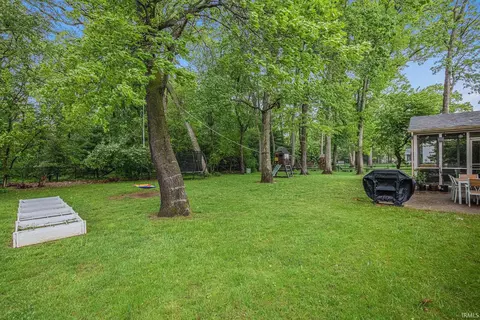 51695 Fox Pointe Ln, Granger, IN 46530 photo 23
