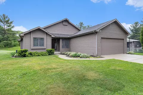 9766 Old Port Cove Cv, Bristol, IN 46507