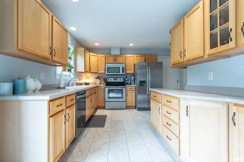 Kitchen - 3308 S Daniel Ct, Bloomington, IN 47401 photo 3 of 3