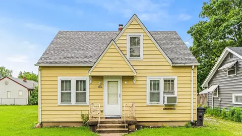 5916 S Harrison St, Fort Wayne, IN 46807