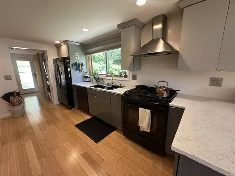 Kitchen - 803 N Maple St, Bloomington, IN 47404 photo 3 of 4