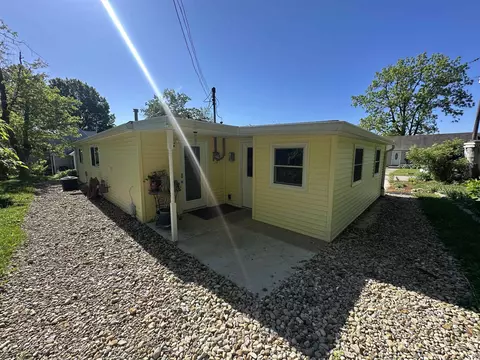 Exterior - 803 N Maple St, Bloomington, IN 47404 photo 6 of 11