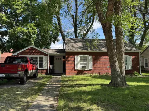 134 Emerald St, Elkhart, IN 46514