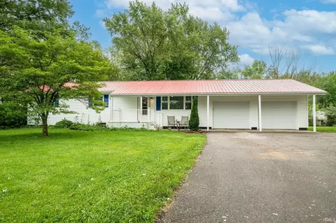 Exterior - 423 E 13th St, Fairmount, IN 46928 photo 1 of 6