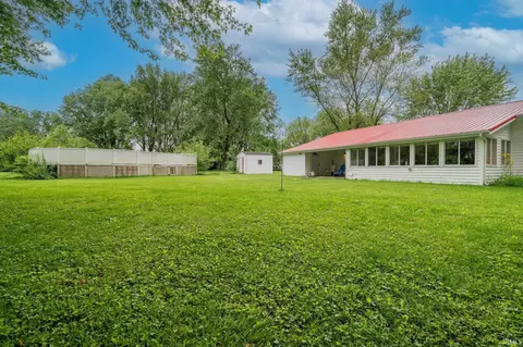 Exterior - 423 E 13th St, Fairmount, IN 46928 photo 5 of 6