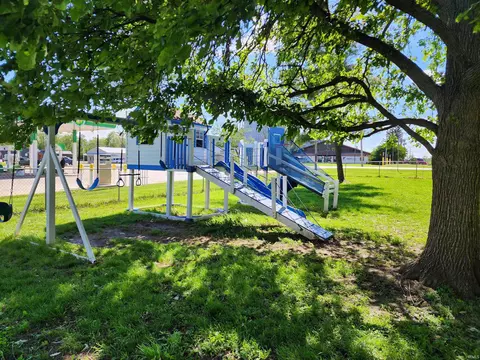524 W Buckeye St, Berne, IN 46711 photo 5