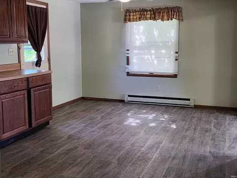 524 W Buckeye St, Berne, IN 46711 photo 8