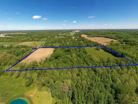 65001 Mulberry Rd, Lakeville, IN 46536