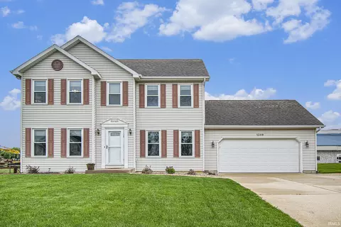 1389 Winchester Ct, Winona Lake, IN 46590