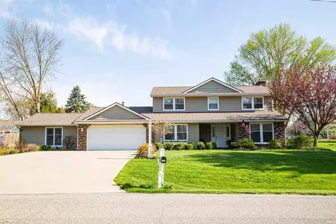 634 E Wildwood Dr, Warsaw, IN 46580