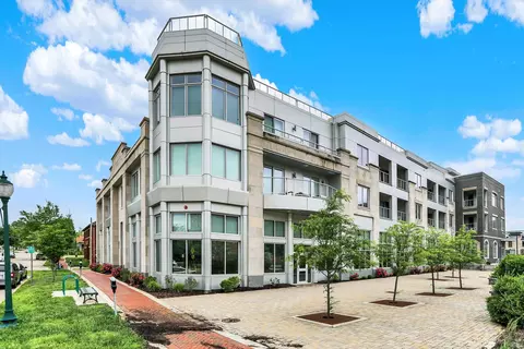 304 W Kirkwood Ave #203, Bloomington, IN 47404