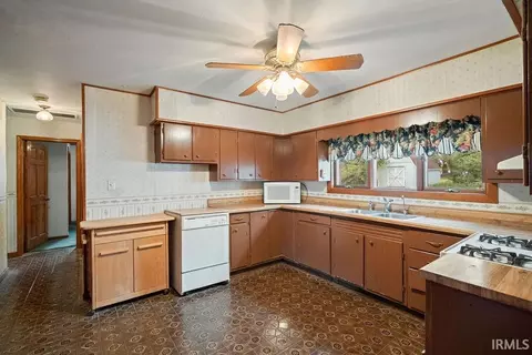 Kitchen - 315 E Payton St, Greentown, IN 46936 photo 1 of 2