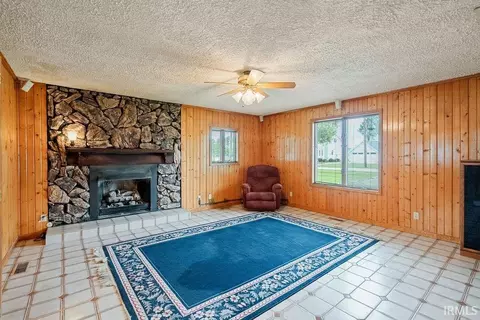 Living - 315 E Payton St, Greentown, IN 46936 photo 1 of 1